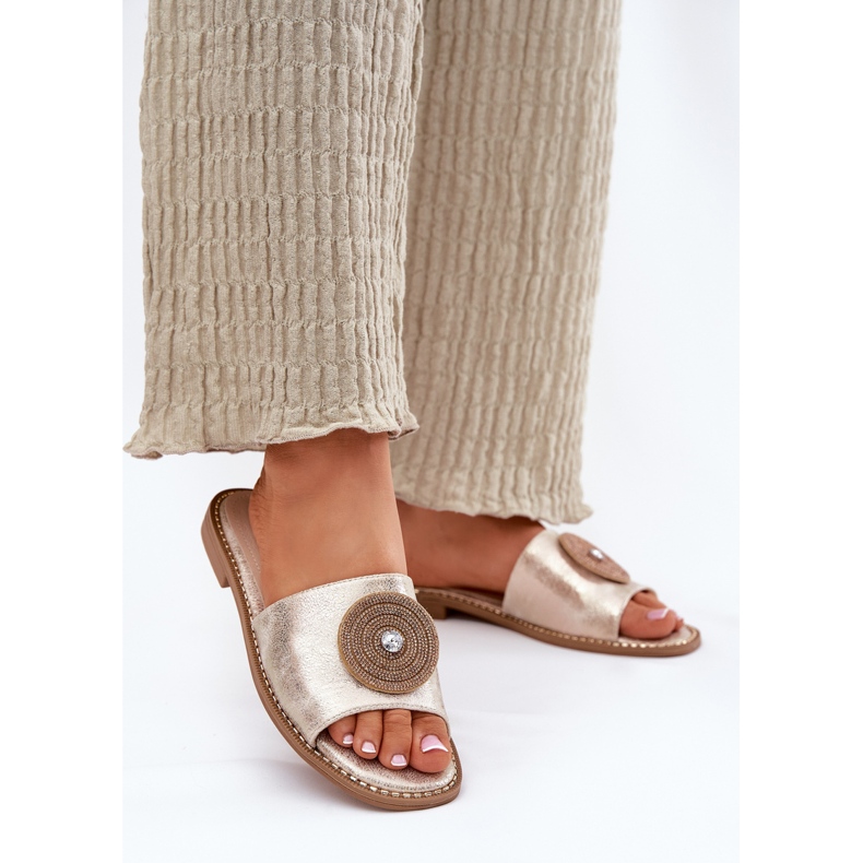 S.Barski Les tongs des femmes à talons plats avec un ornement de S. Barski KV51-013 Zloty d'or 2