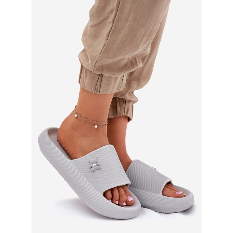 Les tongs de mousse pour femmes sur la plate-forme avec un ours en peluche Vinceza 75210 gris 1