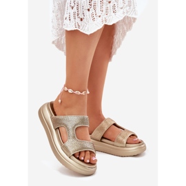 Inna Les tongs pour femmes décorés sur la plate-forme en or doré 1