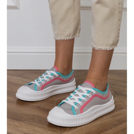 Sneakers des femmes grises sur la plate-forme 1 Sneakers des femmes grises sur la plate-forme 1