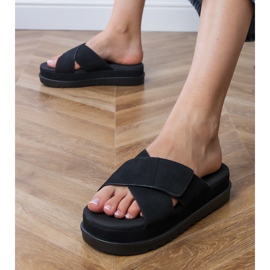 Slippers noirs avec rayures sur la plate-forme le noir 2