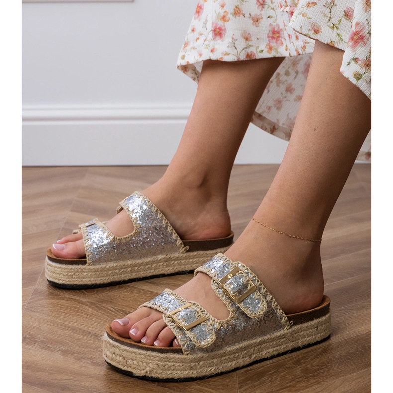 Espadrilles aux paillettes en argent avec boucles 1 Espadrilles aux paillettes en argent avec boucles 1