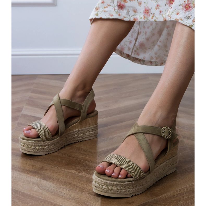 Espadrilles vertes en coin 1