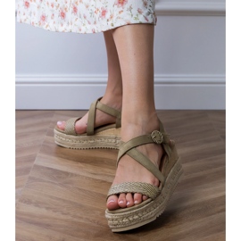 Espadrilles vertes en coin 3