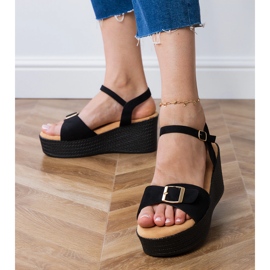 Sandales des femmes noires avec une boucle décorative le noir 4