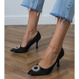 Pompes en satin noir avec zircons le noir 1