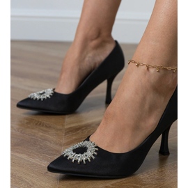 Pompes en satin noir avec zircons le noir 2