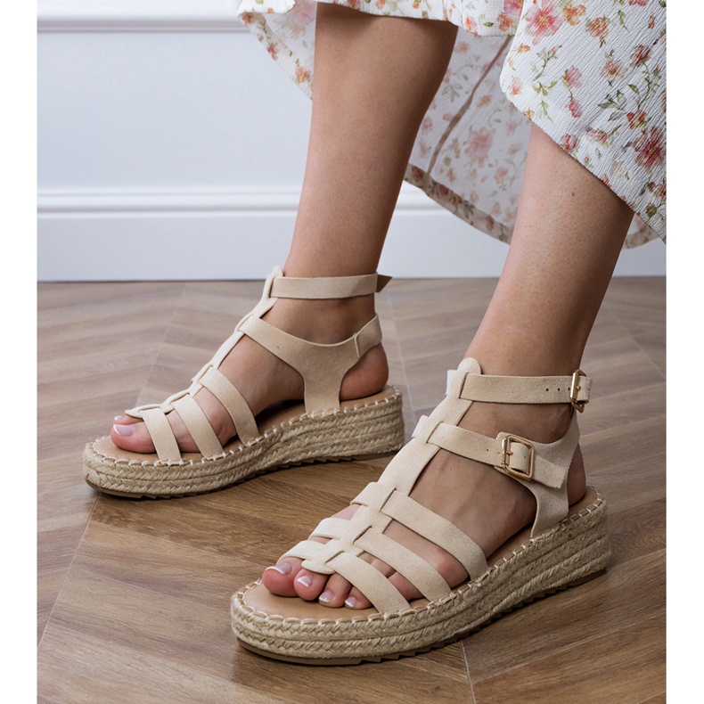 Sandales Beige Espadrille sur une plate-forme basse 1