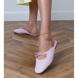 Flip rose -flops construit sur une semelle plate 6