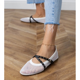 Ballerinas en filet en filet avec une boucle décorative blanche 5