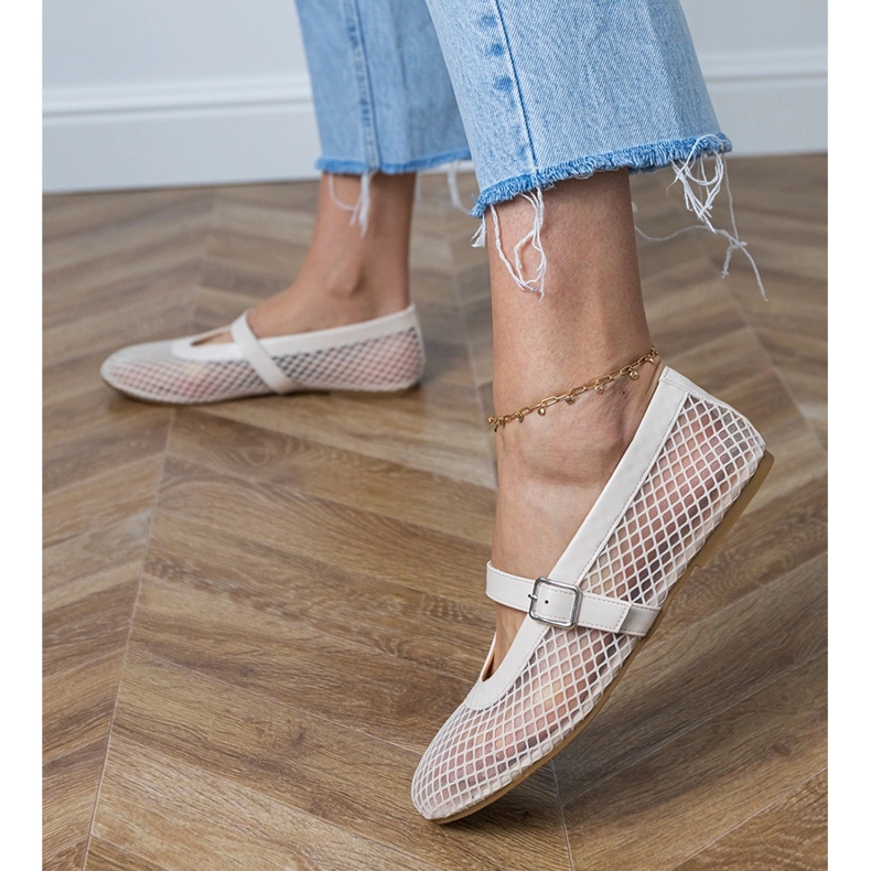 Ballerines en maille beige avec une boucle 2