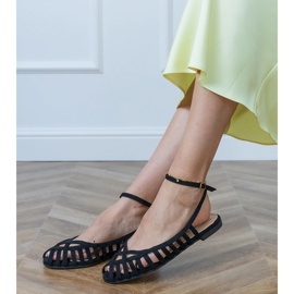 Sandales plates des femmes noires construites -up le noir 2