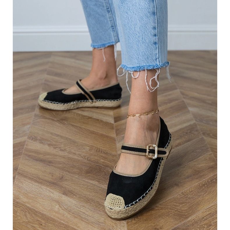 Espadrilles noires avec une boucle décorative le noir 2