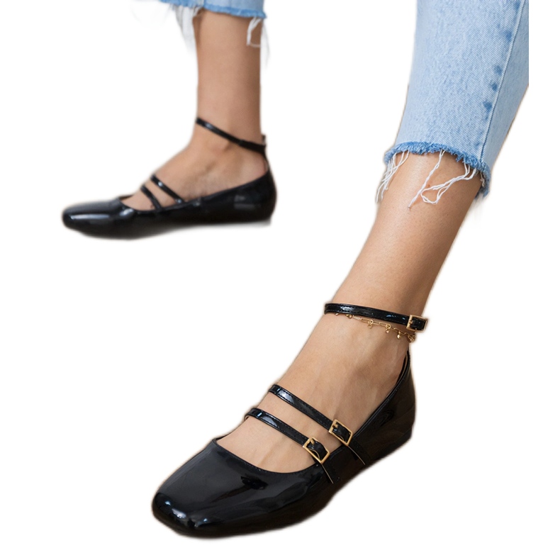 Les ballerines noires verni avec des boucles 2