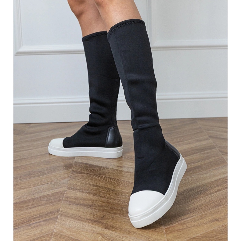 Bottes de sport de matériau noir avec une tige élastique le noir 1