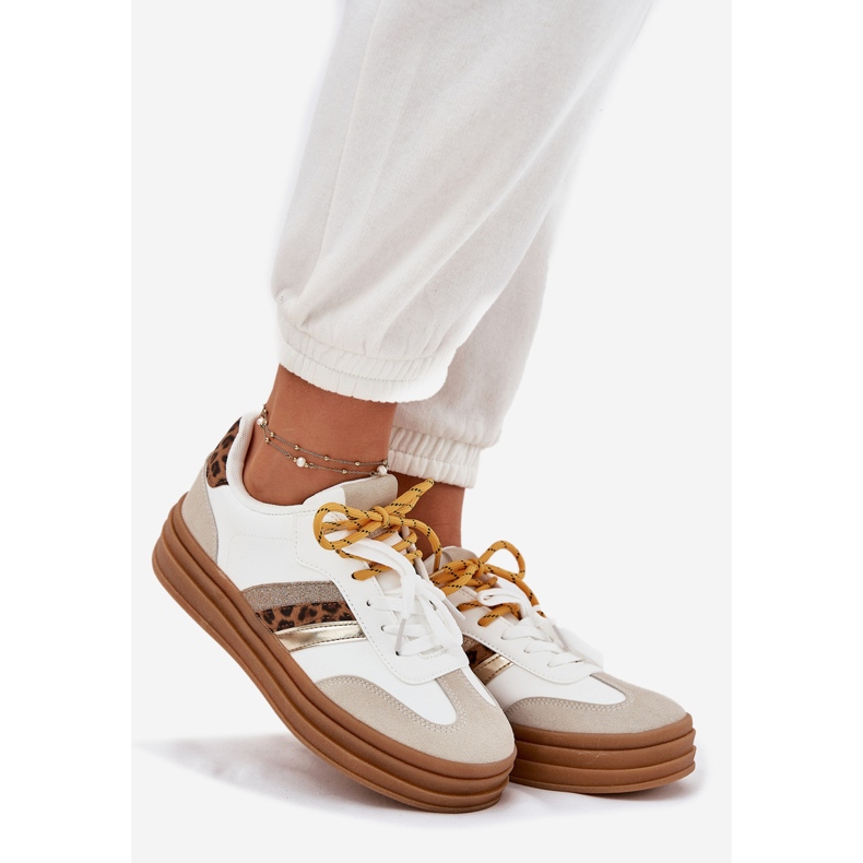 Baskets pour femmes sur la plate-forme avec imprimé léopard blanc à double laçage blanche 1