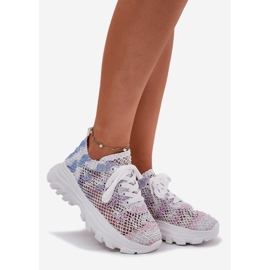 Baskets féminines avec une tige multicolore au crochet 1