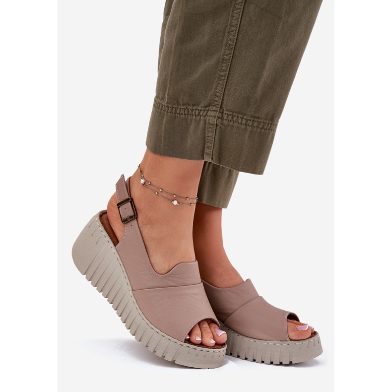 ARTIKER Sandales féminines en cuir naturel pour un cale Artker 54C0788 BEIGE DARK 1 ARTIKER Sandales féminines en cuir naturel pour un cale Artker 54C0788 BEIGE DARK 1
