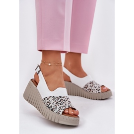 ARTIKER Sandales féminines en cuir naturel sur Wedge Artker 56C0958 blanc blanche 2