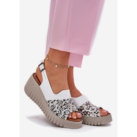 ARTIKER Sandales féminines en cuir naturel sur Wedge Artker 56C0958 blanc 1