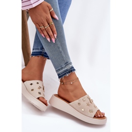 Les tongs en daim des femmes avec Vinceza 66741 beige 8