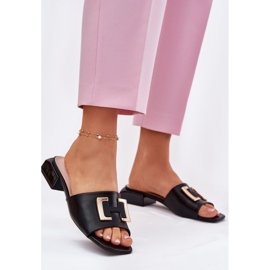 Vinceza Élégants pantoufles féminines sur un bloc avec un détail doré de Vincez 62229 Black le noir 2 Vinceza Élégants pantoufles féminines sur un bloc avec un détail doré de Vincez 62229 Black le noir 2