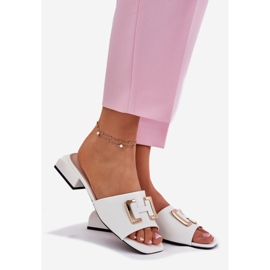Vinceza Élégants pantoufles féminines sur un bloc avec un détail doré Vincez 62229 blanc blanche 1