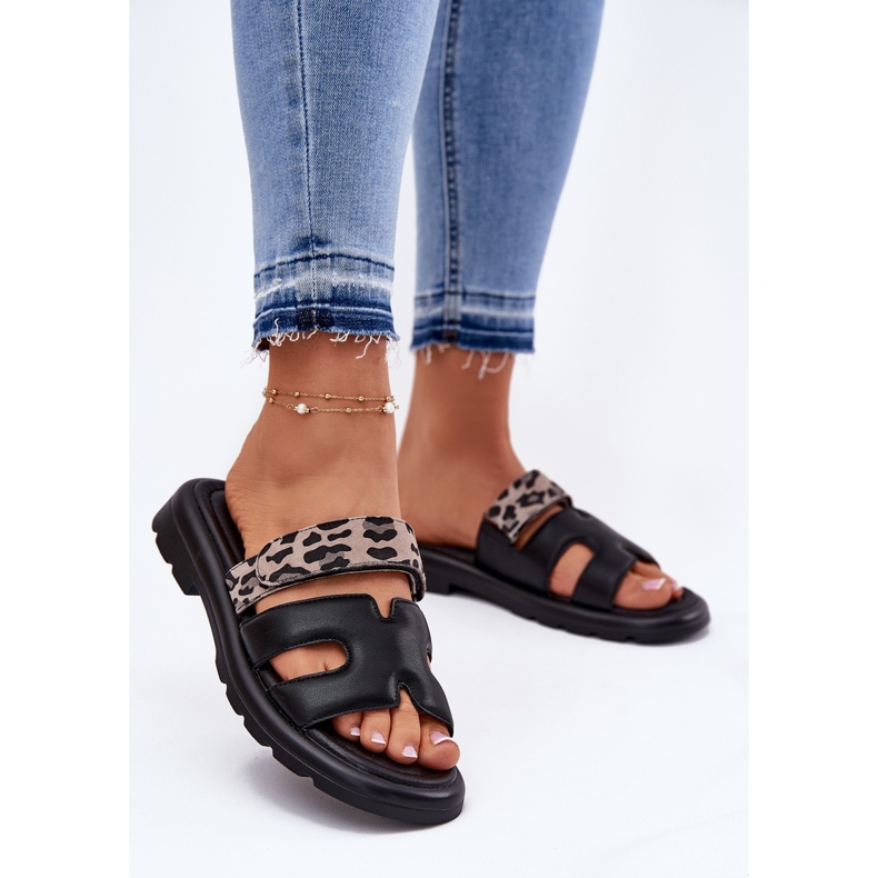 Les tongs en cuir féminin Vinceza 66769 Léopard noir 2