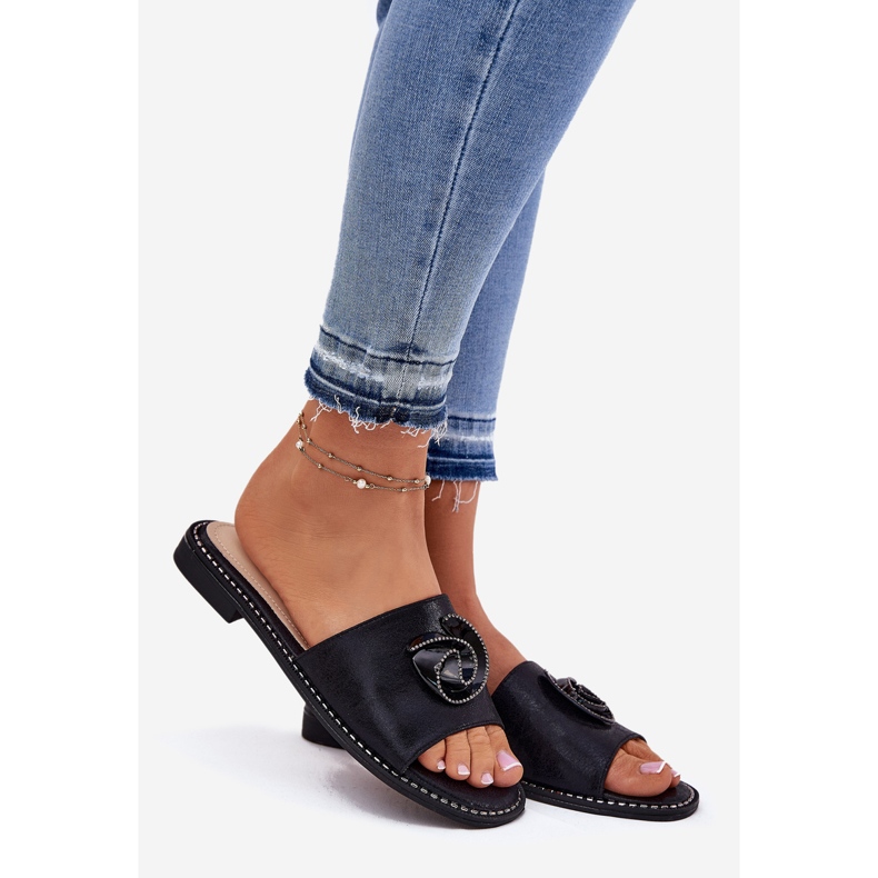 S.Barski Les tongs pour femmes à talons plats avec du détail noir KV51-007 décoratif noir 1