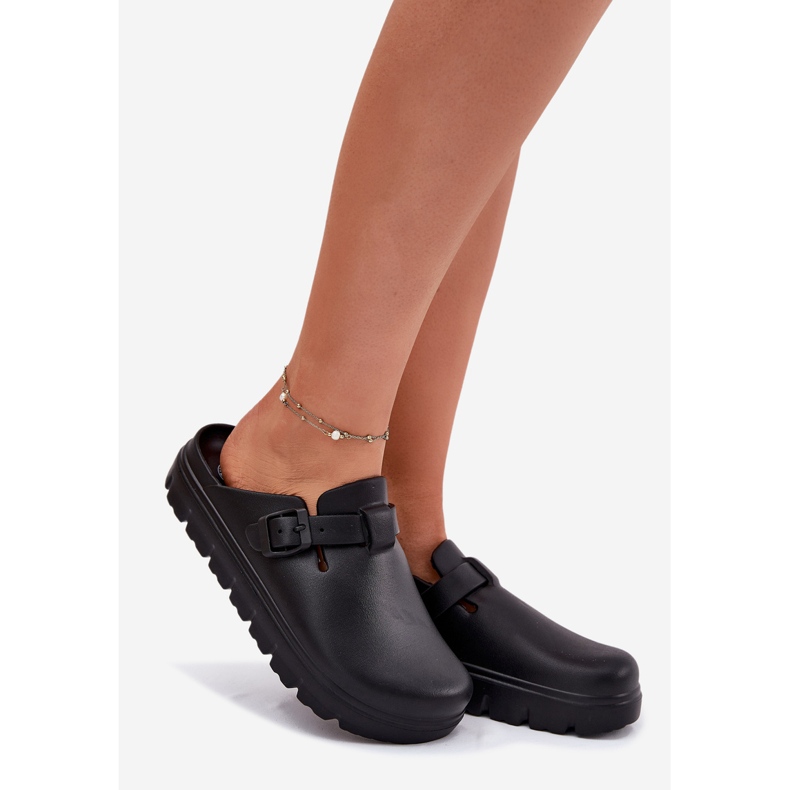 EVento Les tongs de mousse pour femmes avec une ceinture et serrer le noir 1 EVento Les tongs de mousse pour femmes avec une ceinture et serrer le noir 1