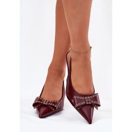 Pompes sur un talon avec un arc bordeaux rouge 3