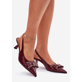 Pompes sur un talon avec un arc bordeaux rouge 1