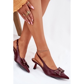 Pompes sur un talon avec un arc bordeaux rouge 5