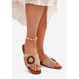 Les tongs des femmes à thèmes plates avec une pince beige 1