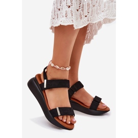 Sandales noires à semelles compensées pour femmes le noir 1