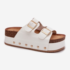 Les tongs pour femmes avec des boucles sur une plate-forme massive blanche 1 Les tongs pour femmes avec des boucles sur une plate-forme massive blanche 1