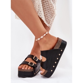 Les tongs pour femmes avec des boucles sur une plate-forme massive noire le noir 4