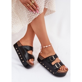 Les tongs pour femmes avec des boucles sur une plate-forme massive noire le noir 7