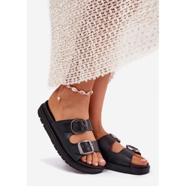 Les tongs pour femmes avec des pinces sur la plate-forme noire 1