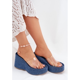 Cales féminines avec un coin avec une ceinture en jean transparente bleu 4