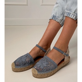 Sandales bleues en espadrile 1