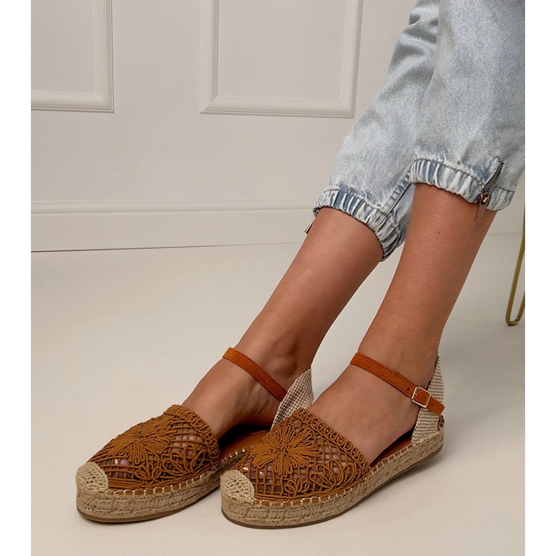 Sandales ouvertes en espadrilles bruns 1