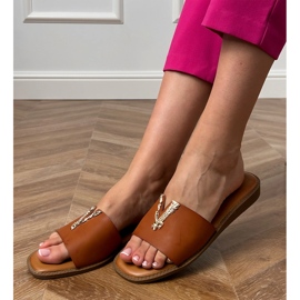 Flip brun -flops avec une décoration dorée 2