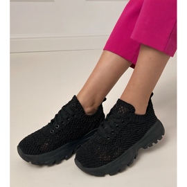 Baskets ouvertes noires sur la plate-forme le noir 2