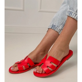 Flip rouge -flops décorés de découpes 1