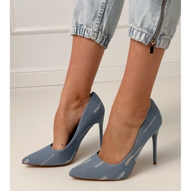Pompes en jean bleu sur un talon haut 1