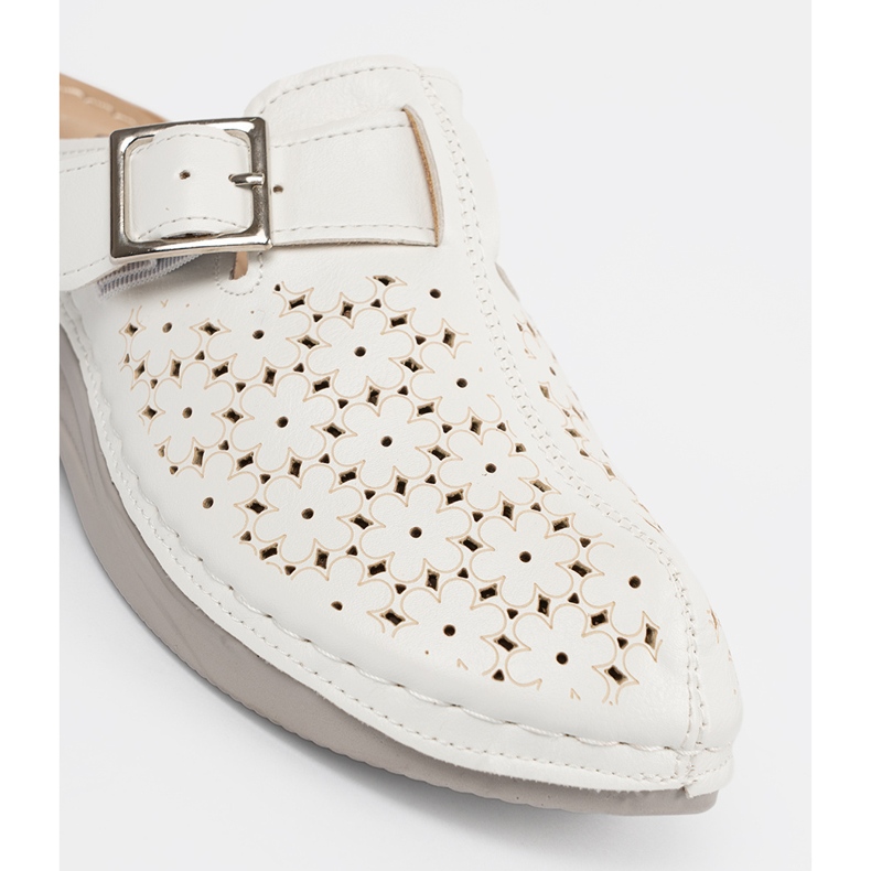 Seastar Les tongs blancs avec un nez plein et une boucle blanche 1 Seastar Les tongs blancs avec un nez plein et une boucle blanche 1