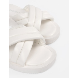 Tongs plateforme femme blanches 1