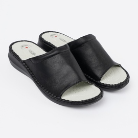 J. Star Slippers pour femmes noires avec un insert en cuir 2