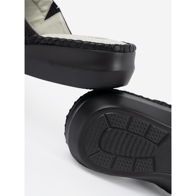 J. Star Slippers pour femmes noires avec un insert en cuir le noir 1